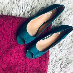 Chinese Laundry Suede Emerald Peep Toes